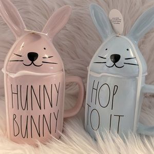 2 :Rae Dunn Ceramic mugs with lids